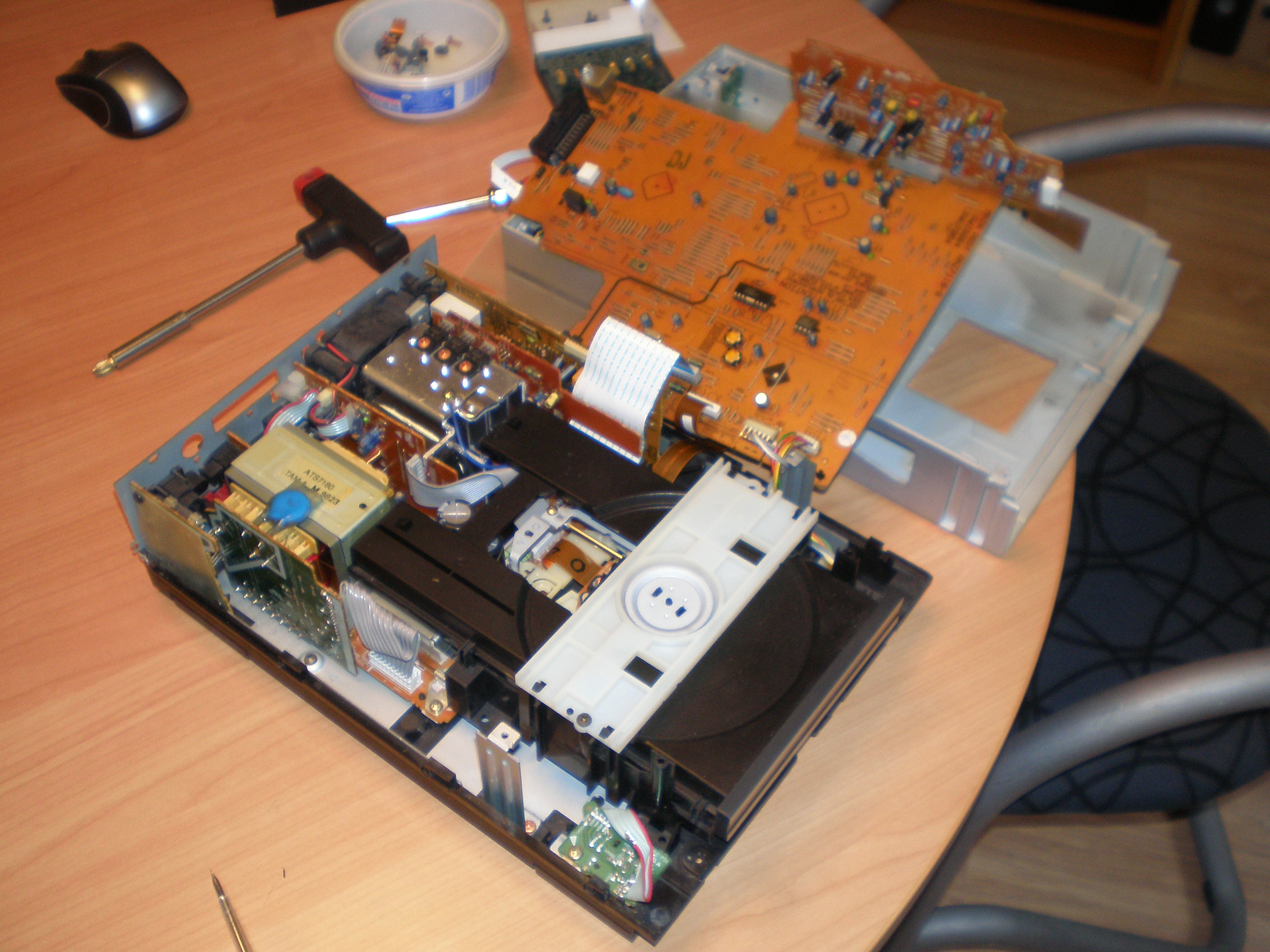How To Repair A Cd Player