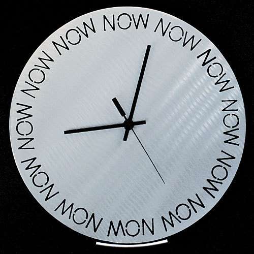 A clock always pointing to "now"